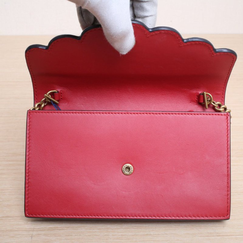 GUCCI 紅色牛皮金扣woc珍珠鏈條包肩背包-2