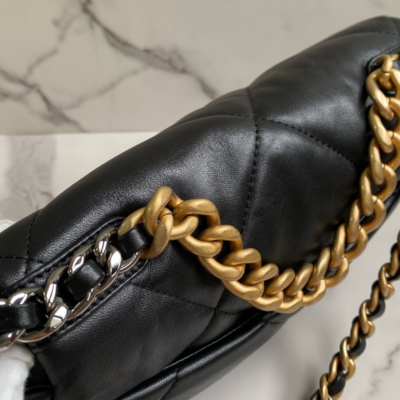 CHANEL 19bag 黑金小號 晶片款 全新品-4