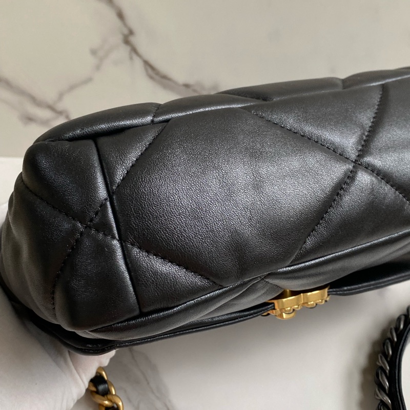 CHANEL 19bag 黑金小號 晶片款 全新品-6