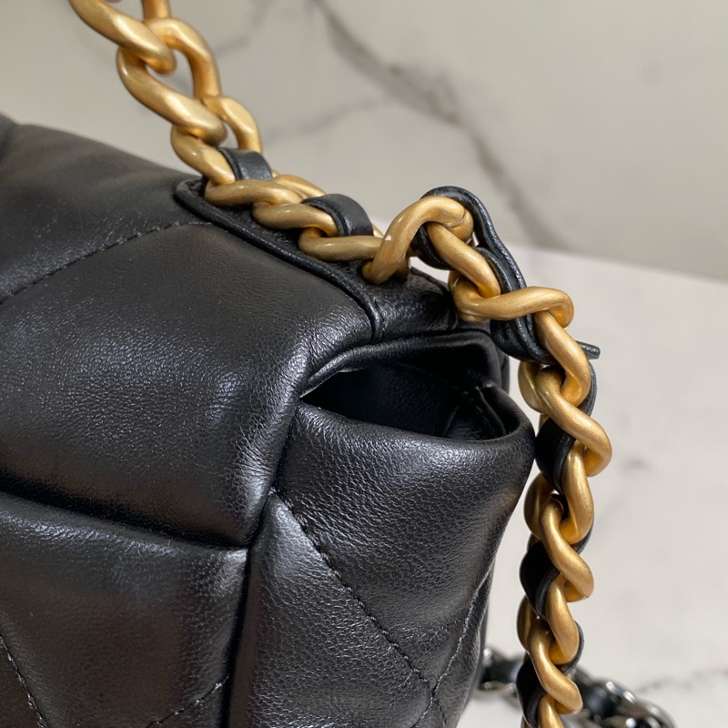 CHANEL 19bag 黑金小號 晶片款 全新品-12