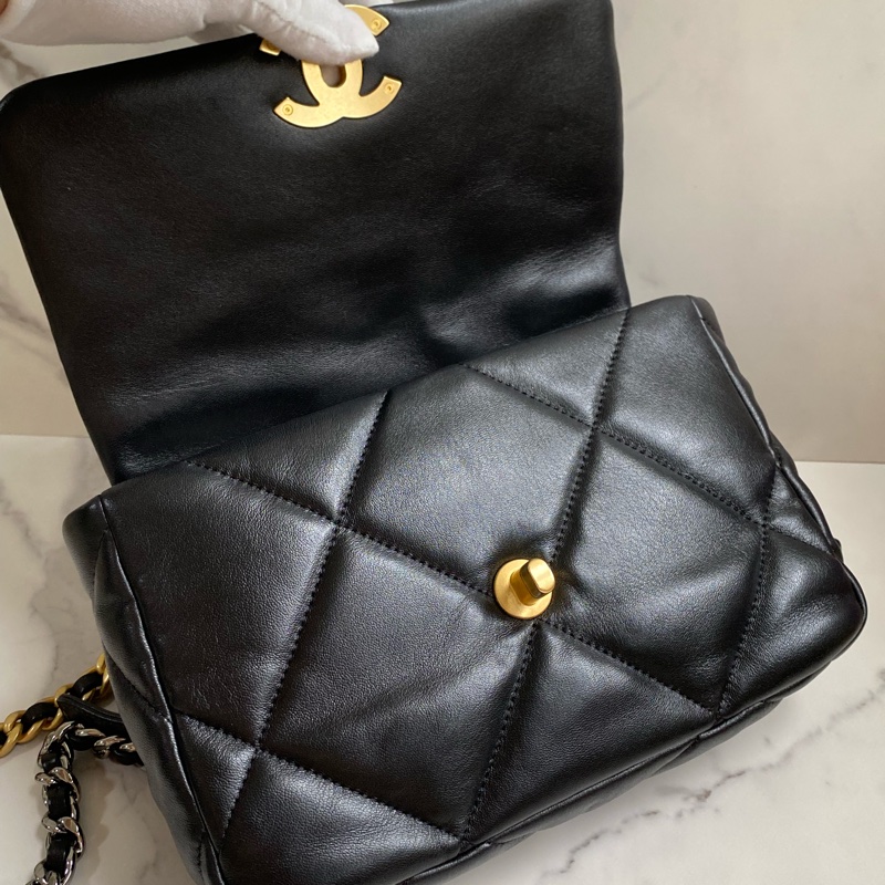 CHANEL 19bag 黑金小號 晶片款 全新品-19