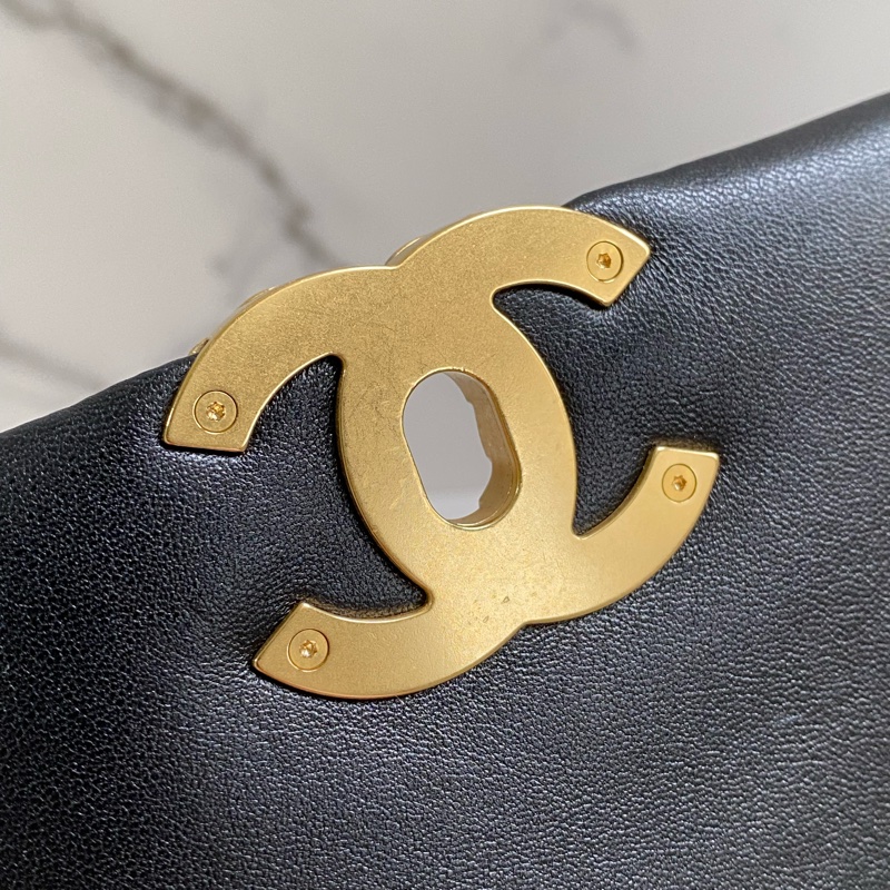 CHANEL 19bag 黑金小號 晶片款 全新品-22