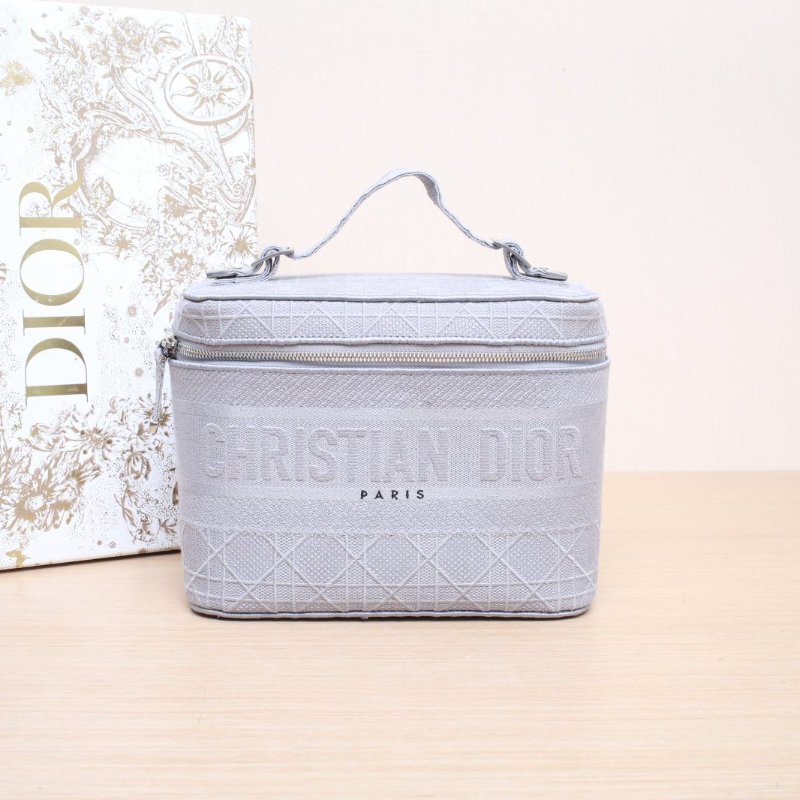 DIOR DiortravelVanity化妝包大號24灰色帆布銀扣2020肩背包-0