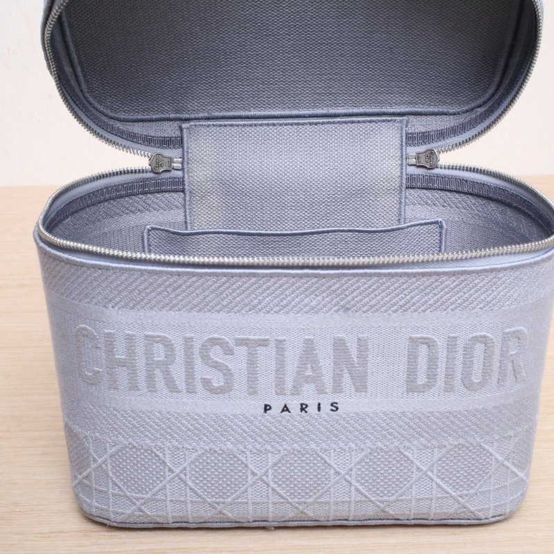DIOR DiortravelVanity化妝包大號24灰色帆布銀扣2020肩背包-2