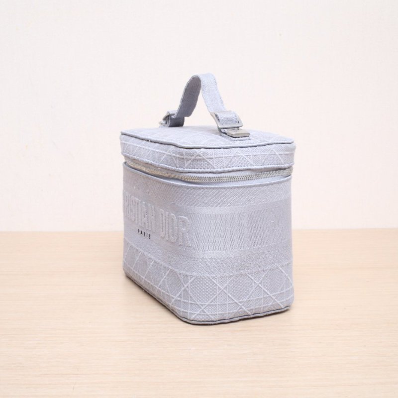 DIOR DiortravelVanity化妝包大號24灰色帆布銀扣2020肩背包-4