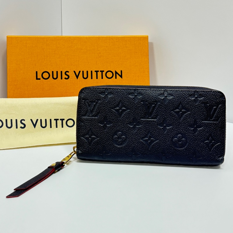 (超新~ 最新晶片款🎞️) LV M61864 牛皮壓印老花 長夾 專櫃38800!-10