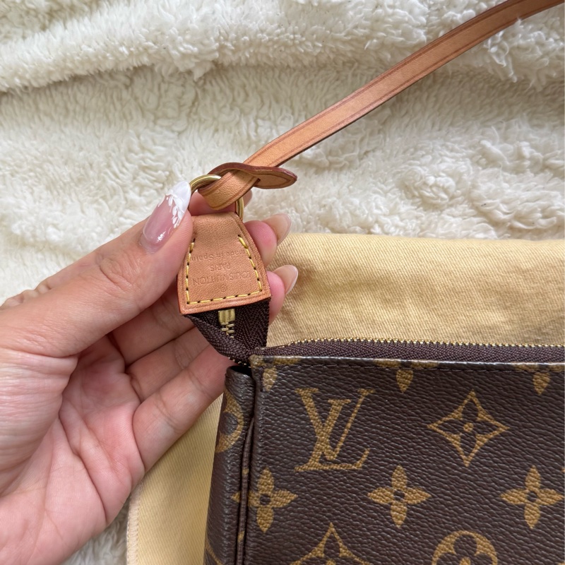 ✨超高CP值✨Lv 中古款麻將包-1