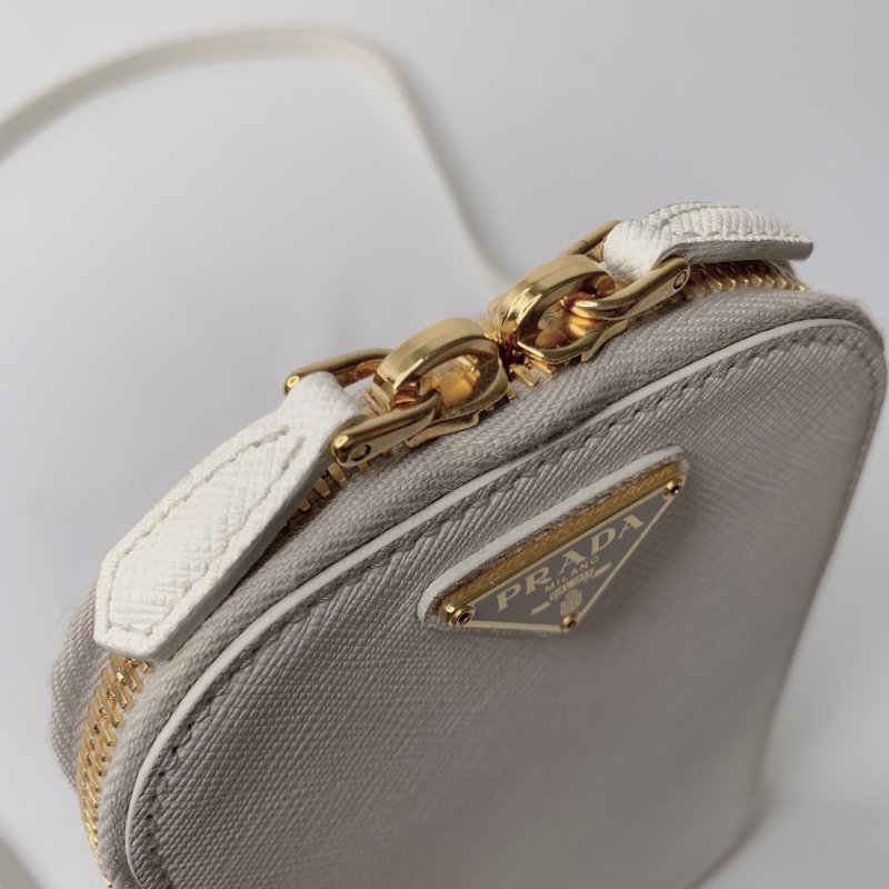 PRADA Saffiano皮革手機包-6