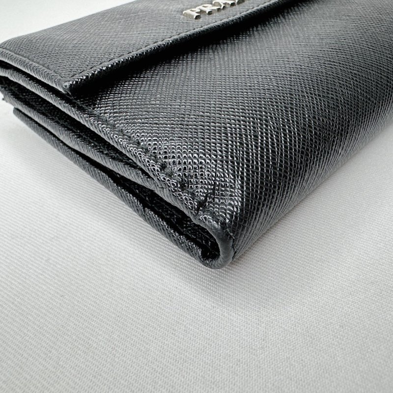 PRADA Saffiano皮革短夾-11