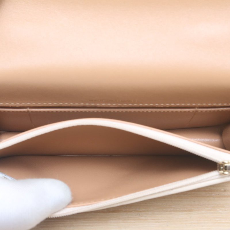 CHANEL CF手提WOC17奶茶色羊皮鐳射標淺金扣肩背包-4