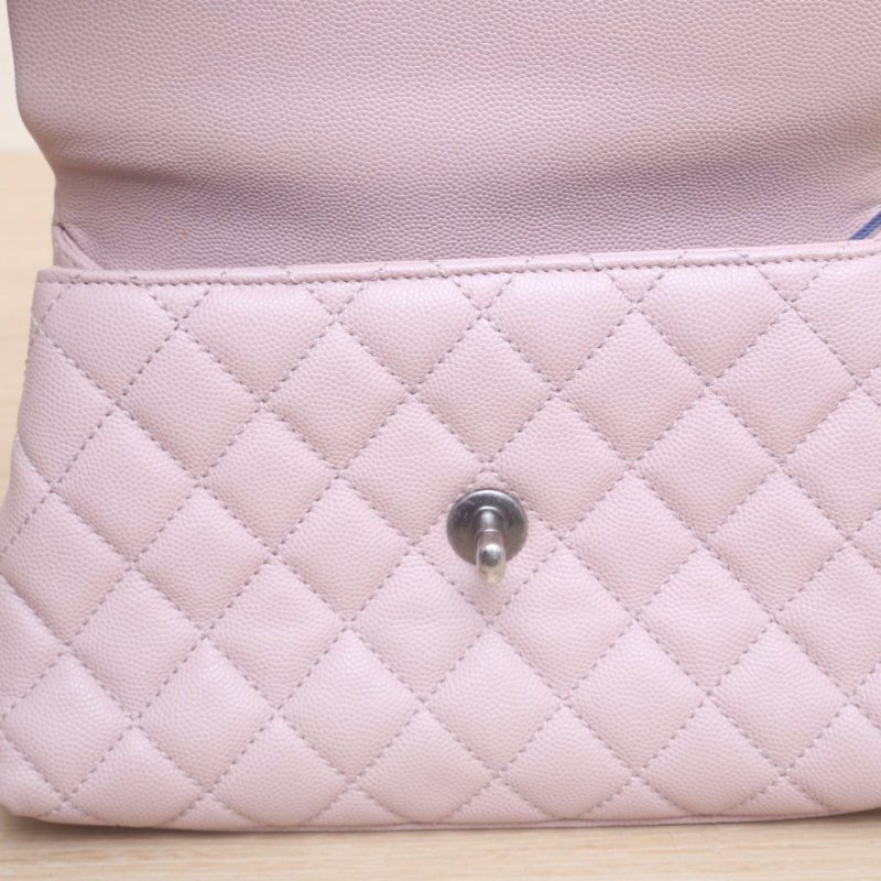 CHANEL CocoHandle小號24粉色荔枝牛皮23開銀扣肩背包-3
