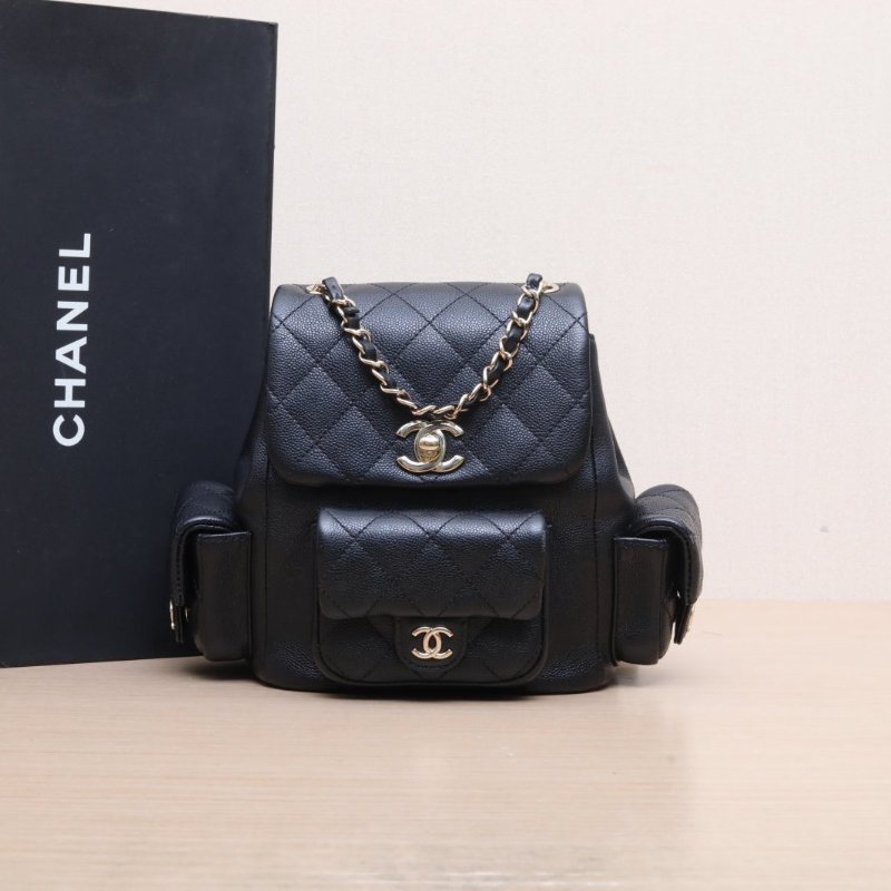 CHANEL 23KCargoDuma坦克雙肩包小號18黑色荔枝牛皮晶片開淺金扣肩背包-0