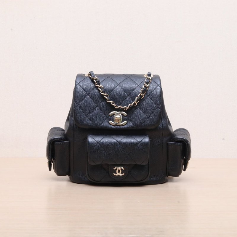 CHANEL 23KCargoDuma坦克雙肩包小號18黑色荔枝牛皮晶片開淺金扣肩背包-1