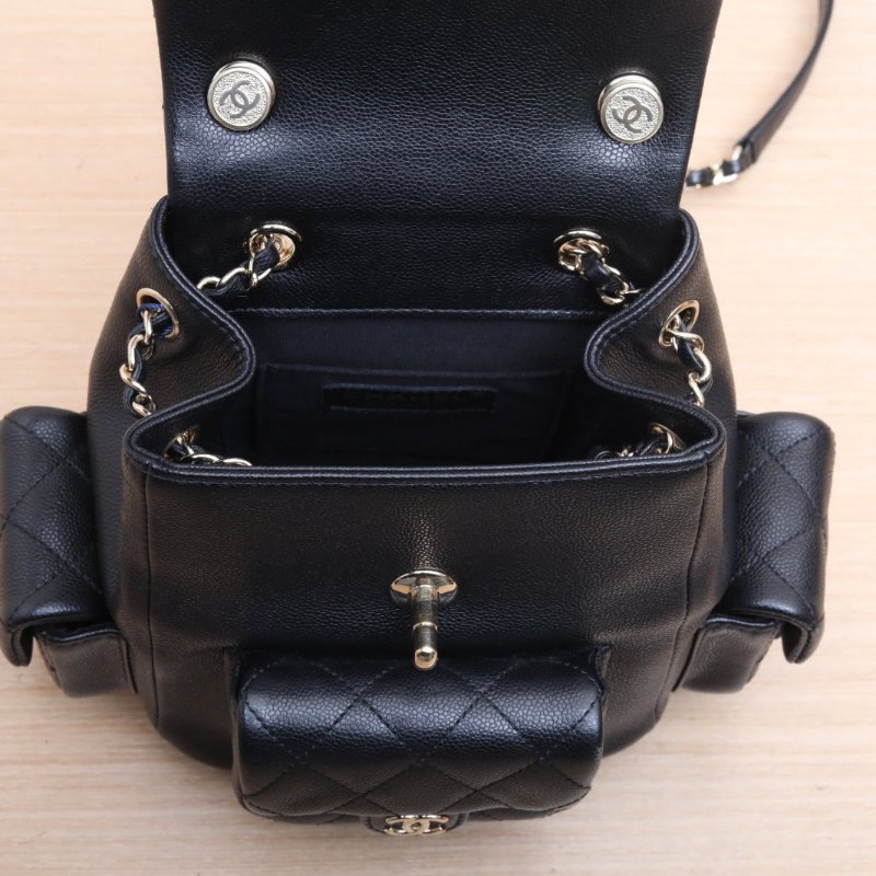 CHANEL 23KCargoDuma坦克雙肩包小號18黑色荔枝牛皮晶片開淺金扣肩背包-2