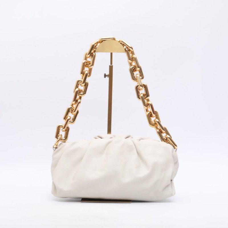 BOTTEGA VENETA 白色牛皮金扣BottegaVeneta大金鏈條雲朵包肩背包-0