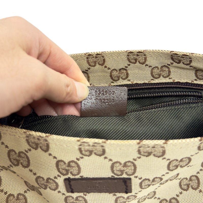 GUCCI GG 斜背包-17