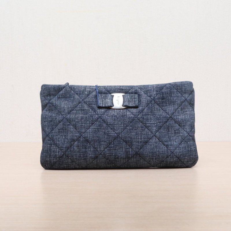 FERRAGAMO 牛仔藍帆布蝴蝶結手拿包肩背包-0