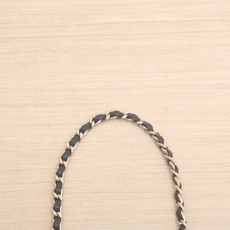 CHANEL 22S手柄CF口蓋包20黑色羊皮晶片開金扣菱格紋小獅子吊飾手柄肩背包-2