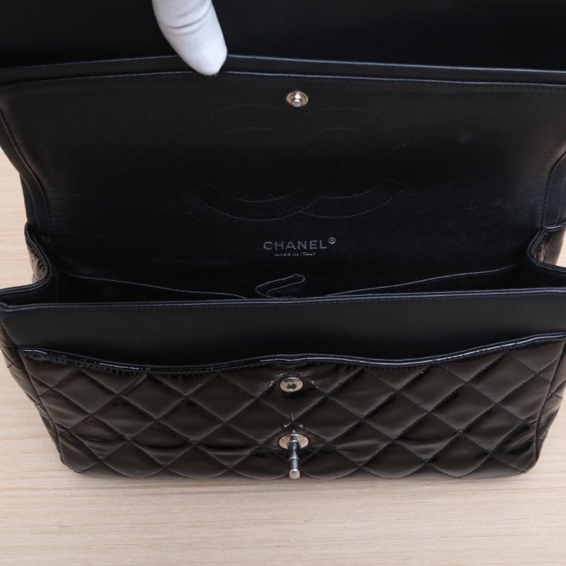 CHANEL CF口蓋包JUMBO30黑色漆皮18開銀扣肩背包-3