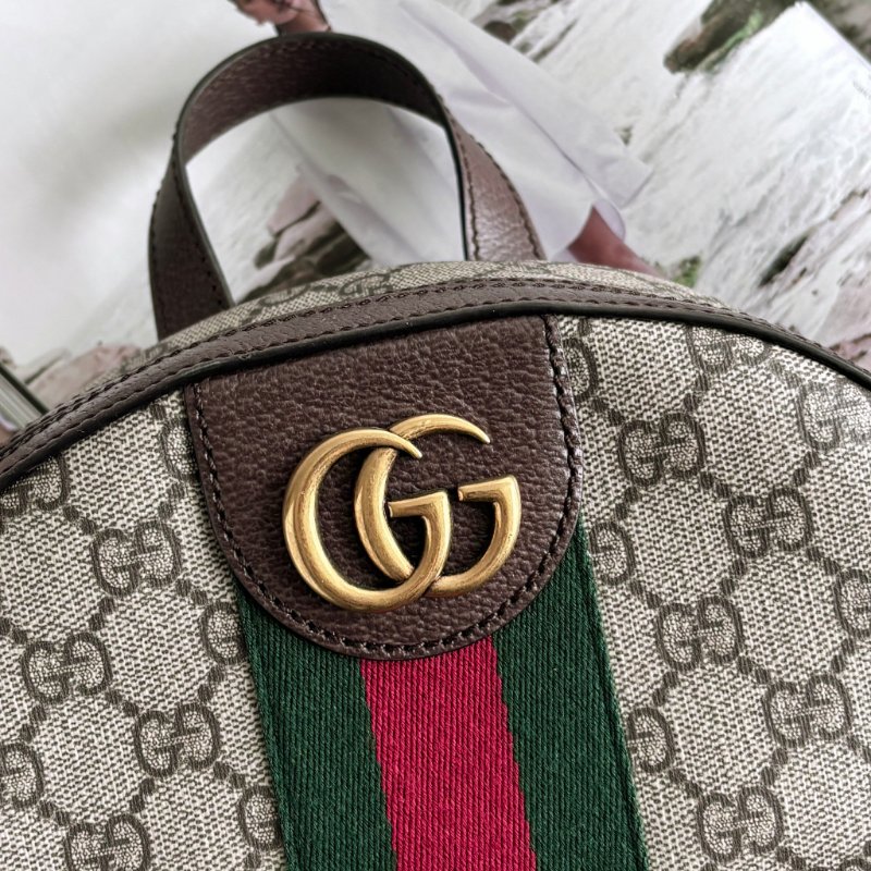 ::GUCCI:: Ophidia GG 金屬LOGO經典綠紅綠織帶滿版印花後背包-1