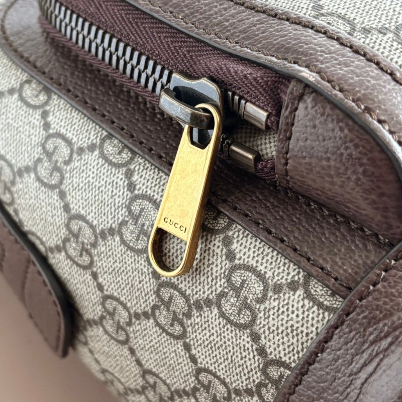 ::GUCCI:: Ophidia GG 金屬LOGO經典綠紅綠織帶滿版印花後背包-7