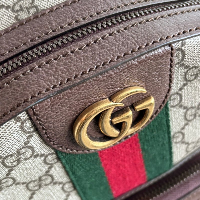 ::GUCCI:: Ophidia GG 金屬LOGO經典綠紅綠織帶滿版印花後背包-15