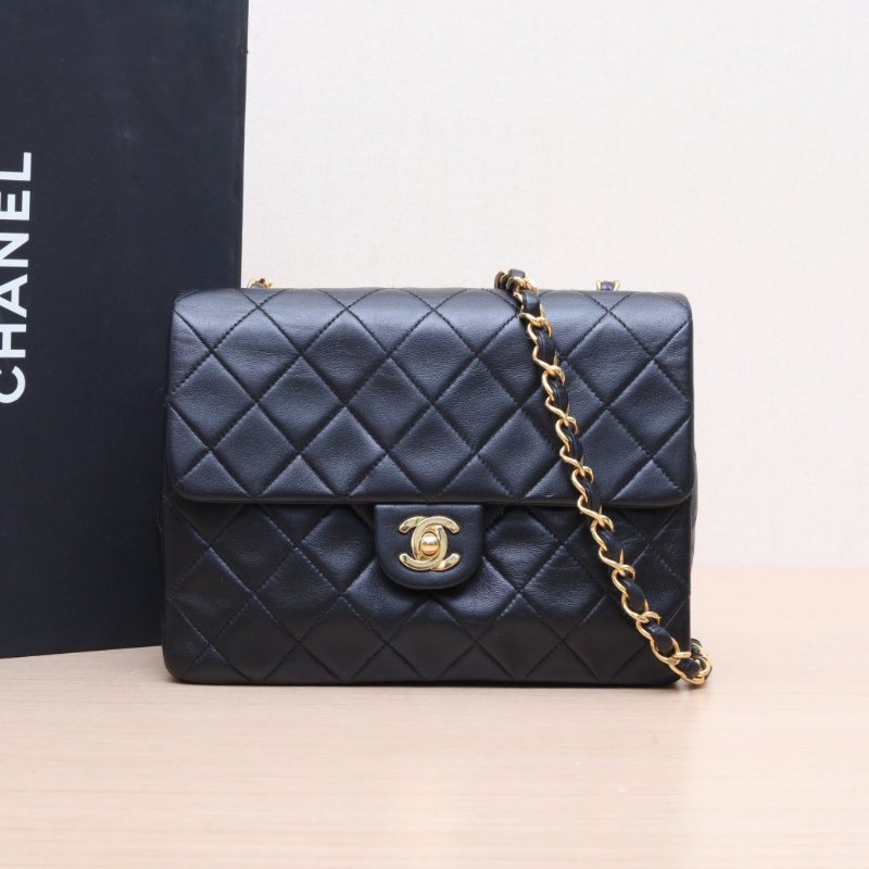 CHANEL 中古黑金羊方胖子20黑色羊皮4開金扣肩背包-0