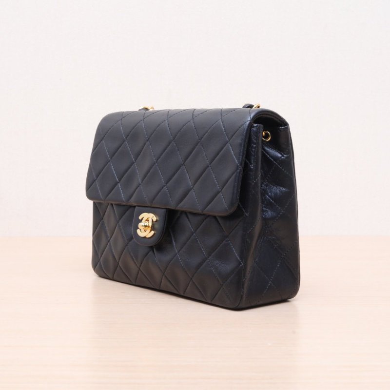 CHANEL 中古黑金羊方胖子20黑色羊皮4開金扣肩背包-4