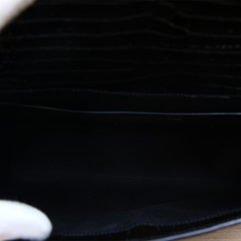 SAINT LAURENT MANHATTAN曼哈頓BOX中號29鱷魚壓紋黑色牛皮金扣肩背包-3