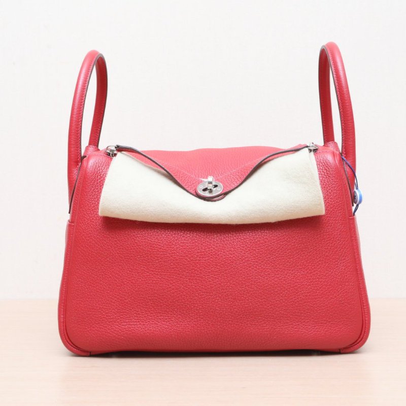 HERMES Lindy3054中國紅TC皮X刻銀扣肩背包-1