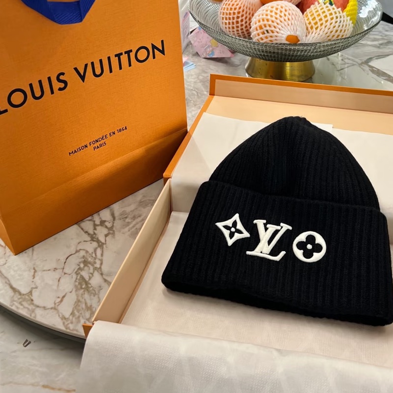 LV 黑色刺繡經典毛帽 全新盒裝⭐️ 質感保暖好好看-0