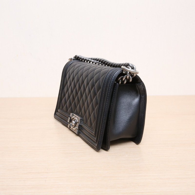 CHANEL Leboy中號25黑色羊皮20開銀扣菱格紋肩背包-4