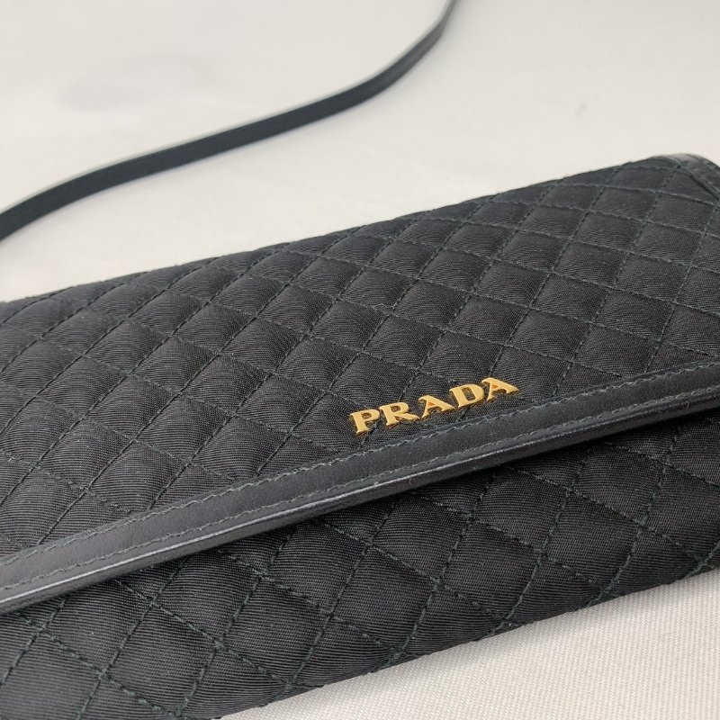 PRADA 尼龍菱格紋WOC-9