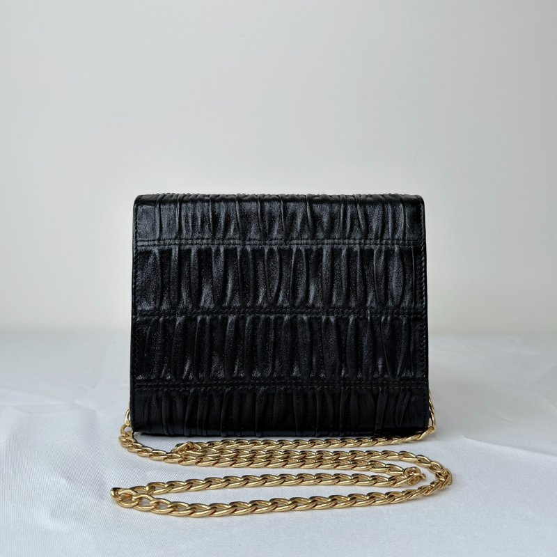 PRADA 抓皺NAPPA皮鏈條包-1