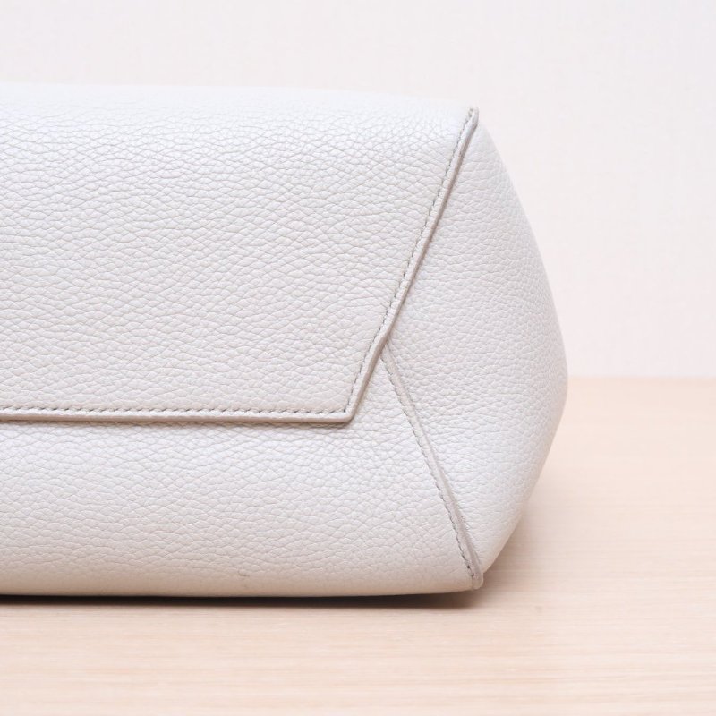 CELINE SangleBucket水桶包小號奶茶色牛皮金扣肩背包-2