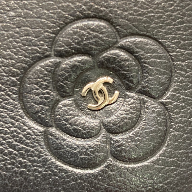 CHANEL 香奈兒 COCO 山茶花 WOC 皮革銀鍊 側背包 黑色-16