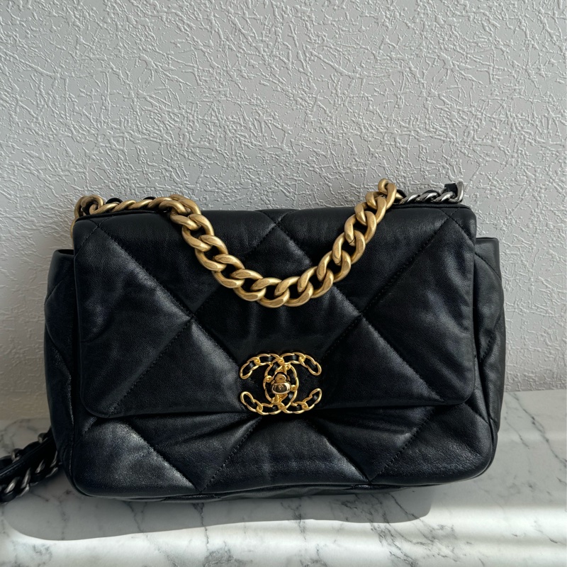 Chanel黑色菱格19金釦26-0