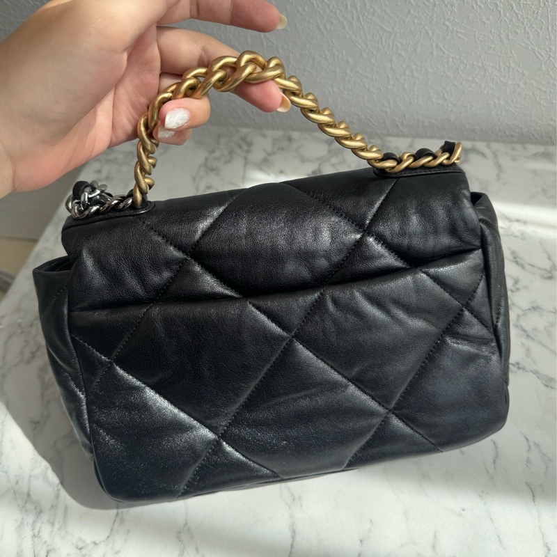 Chanel黑色菱格19金釦26-5