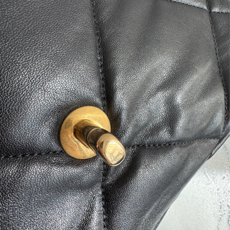 Chanel黑色菱格19金釦26-22