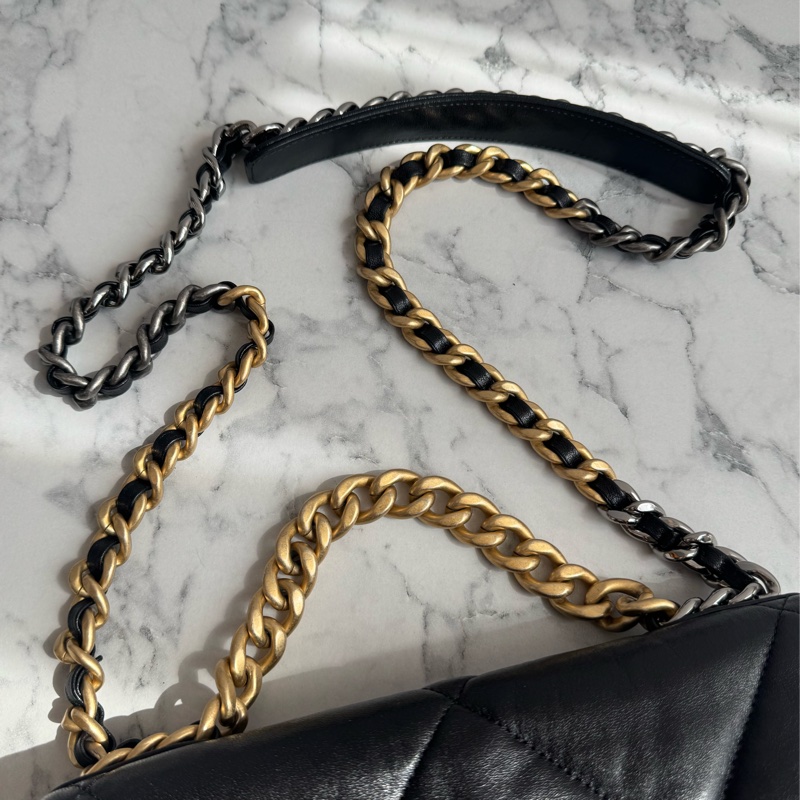 Chanel黑色菱格19金釦26-41