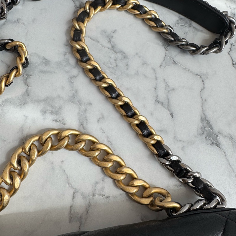 Chanel黑色菱格19金釦26-43