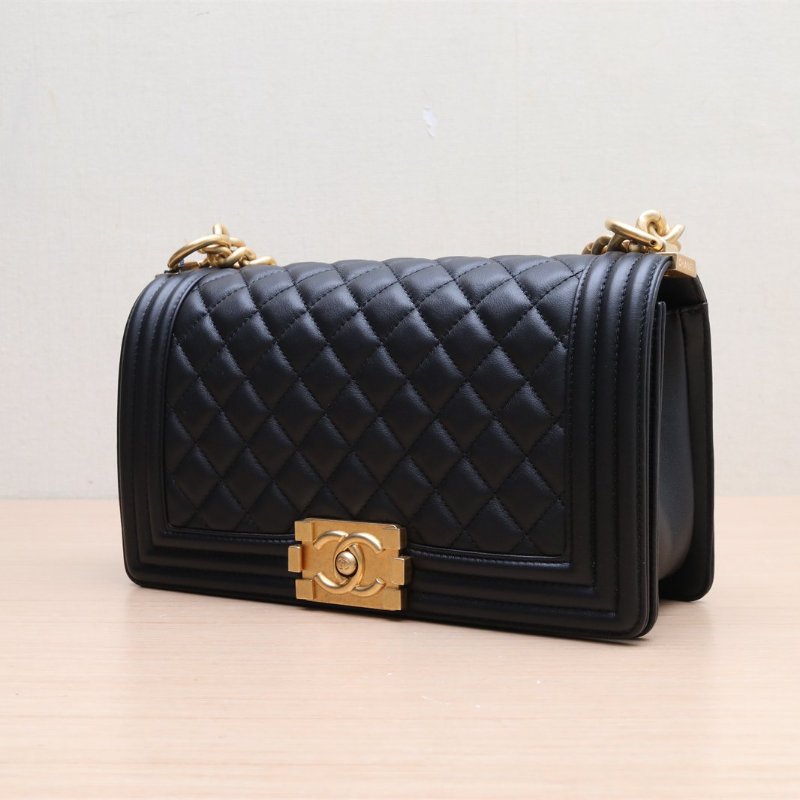 CHANEL Leboy中號25黑色牛皮晶片開金扣菱格紋肩背包-4