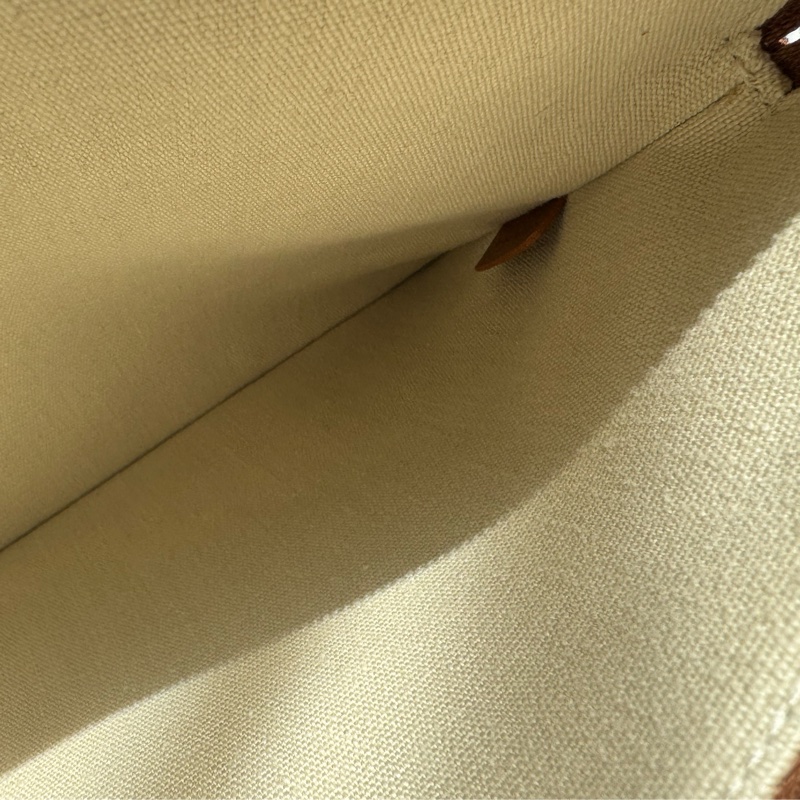 Celine白/咖老花手拿包-24