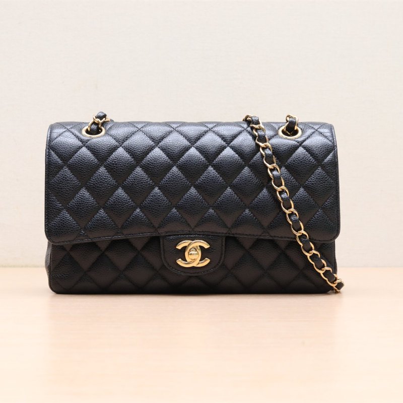 CHANEL CF口蓋包中號25.5黑色荔枝牛皮27開金扣肩背包-1