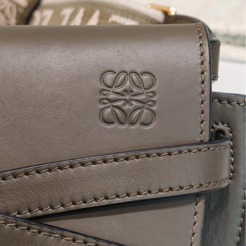 Loewe mini gate green-11