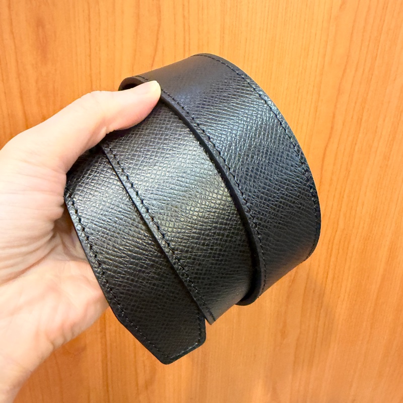 LV 黑Taiga牛皮拼小牛皮銀插釦Pont Neuf皮帶M8201U-4