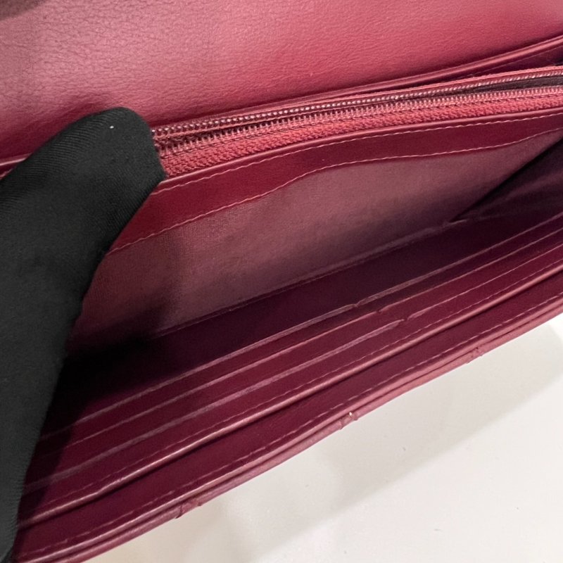 CHANEL 22開 酒紅金扣BOY羊皮掀蓋長夾-7