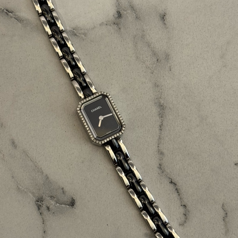 chanel黑色鑲鑽銀錶帶首映表-2