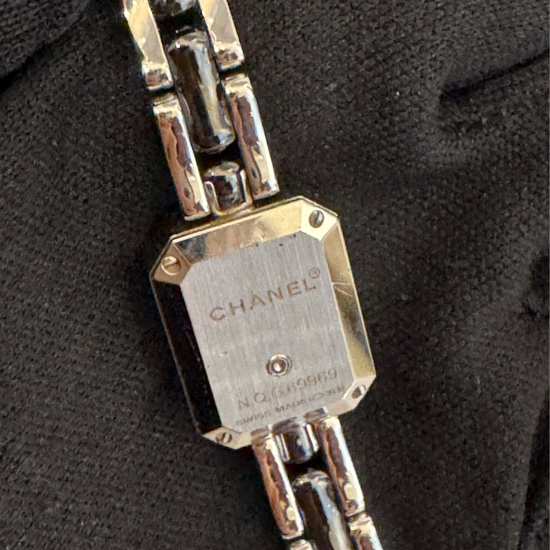 chanel黑色鑲鑽銀錶帶首映表-12