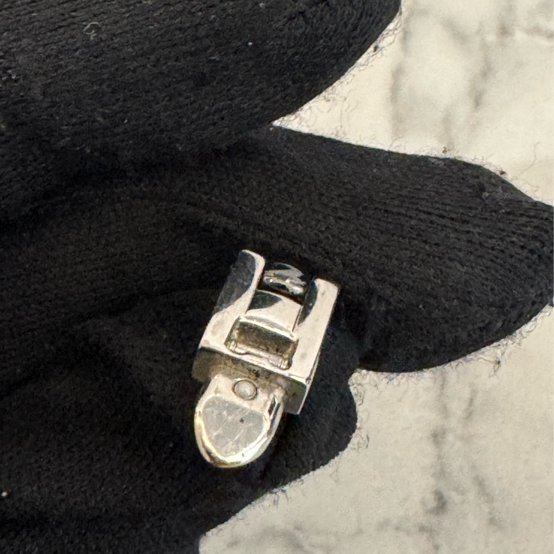 chanel黑色鑲鑽銀錶帶首映表-25